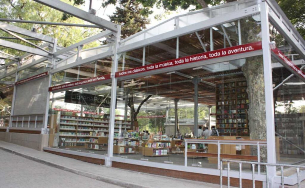 Este Día de las Librerías, visita alguno de estos espacios en la CDMX.